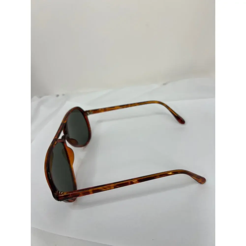 Tortoise Shell Pattern Sunglasses - Picture 8 of 9